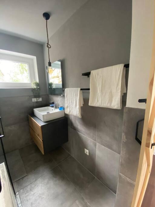 Gemuetliche Wohnung -Schwarzwald Neuweiler  Dış mekan fotoğraf