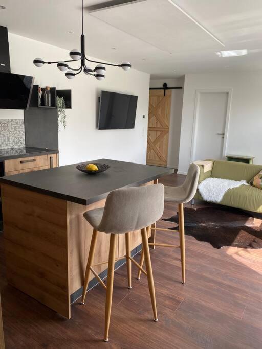 Gemuetliche Wohnung -Schwarzwald Neuweiler  Dış mekan fotoğraf